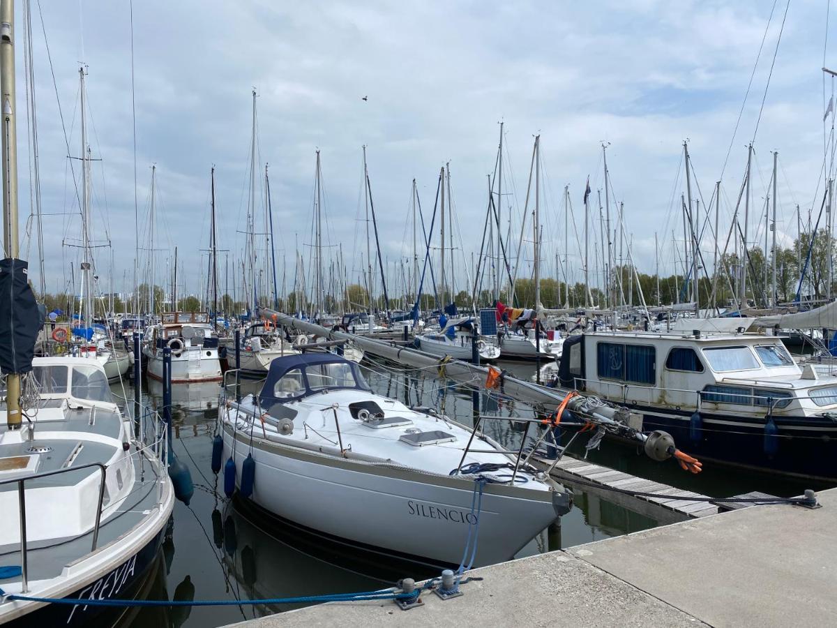Vakantiehuisje Makkum Nl - T11 Ngoại thất bức ảnh